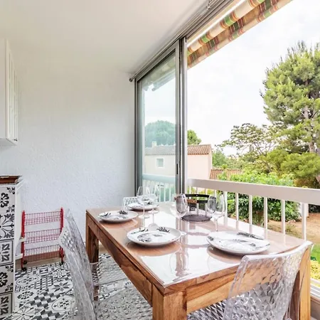 Nice Apt With Loggia Close To The Beach